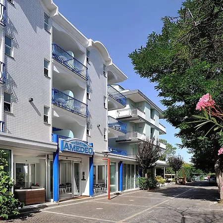 Hotel Amedeo 2*